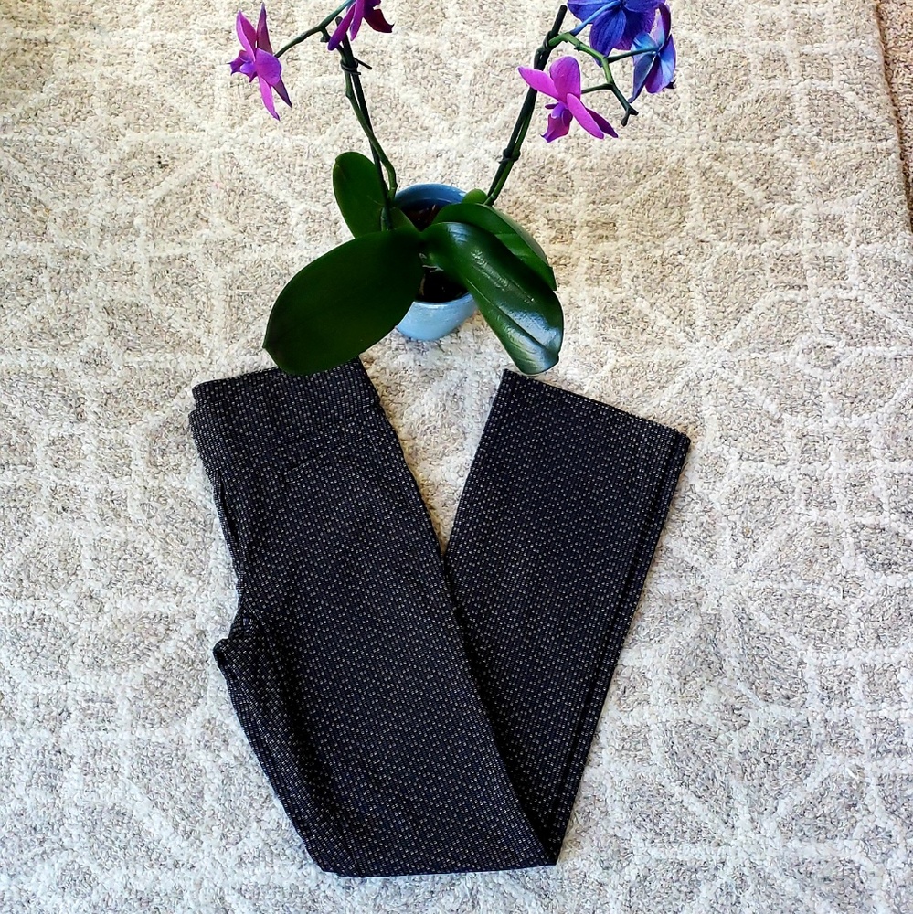 NWOT Apt 9 black and white slacks